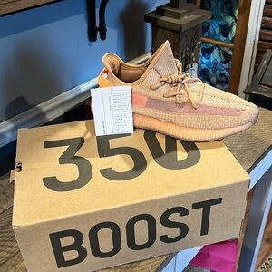 Yeezy men’s sneaker